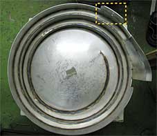 パーツフィーダ排出口写真1